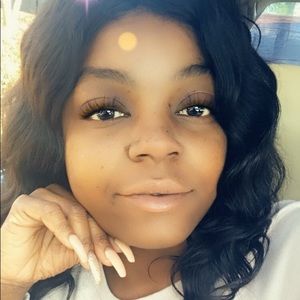 Meet your Posher, Keysha